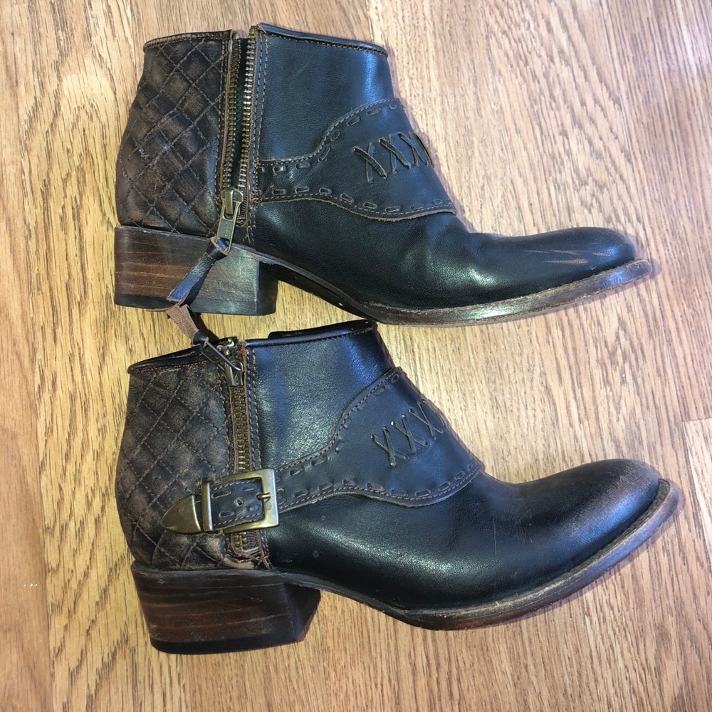 FREEBIRD by Steven ankle booties